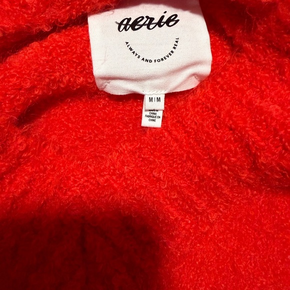 Aerie Teddy Boucle Sweater Size Medium NEW - Picture 7 of 7
